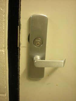 Von Duprin 996L panic bar trim