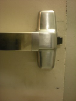 Von Duprin 98EOF fire-rated panic bar